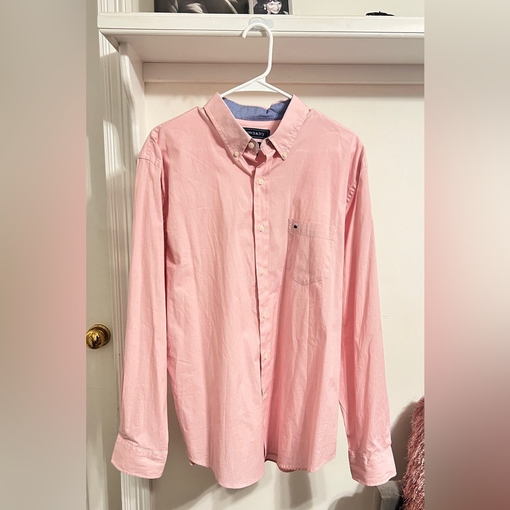 NWT Crown and Ivy Men’s Button Down